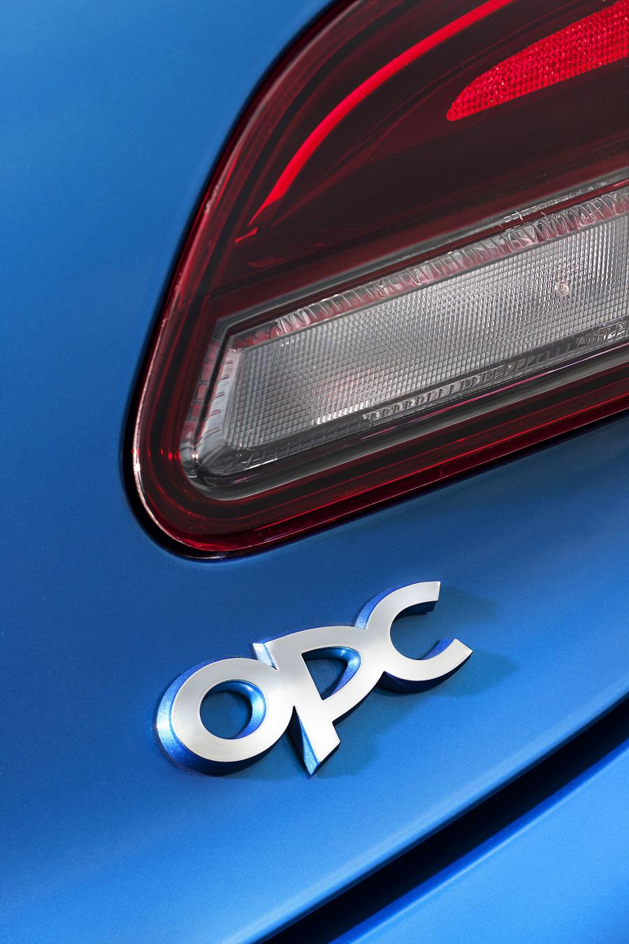  Opel Astra OPC 2012 года  (фото 20 из 64)